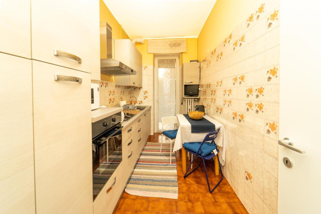 Trilocale Con Parcheggio Privato Apartamento Milán Exterior foto