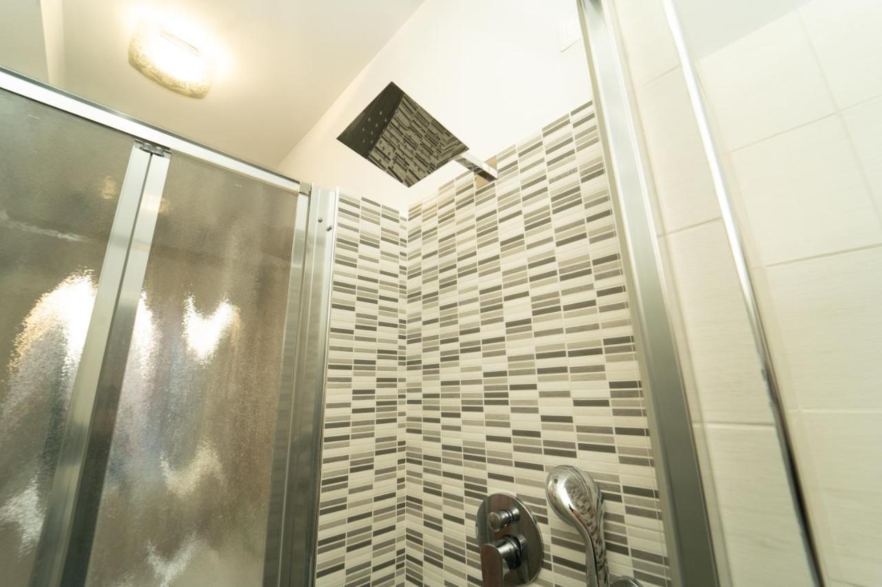 Trilocale Con Parcheggio Privato Apartamento Milán Exterior foto