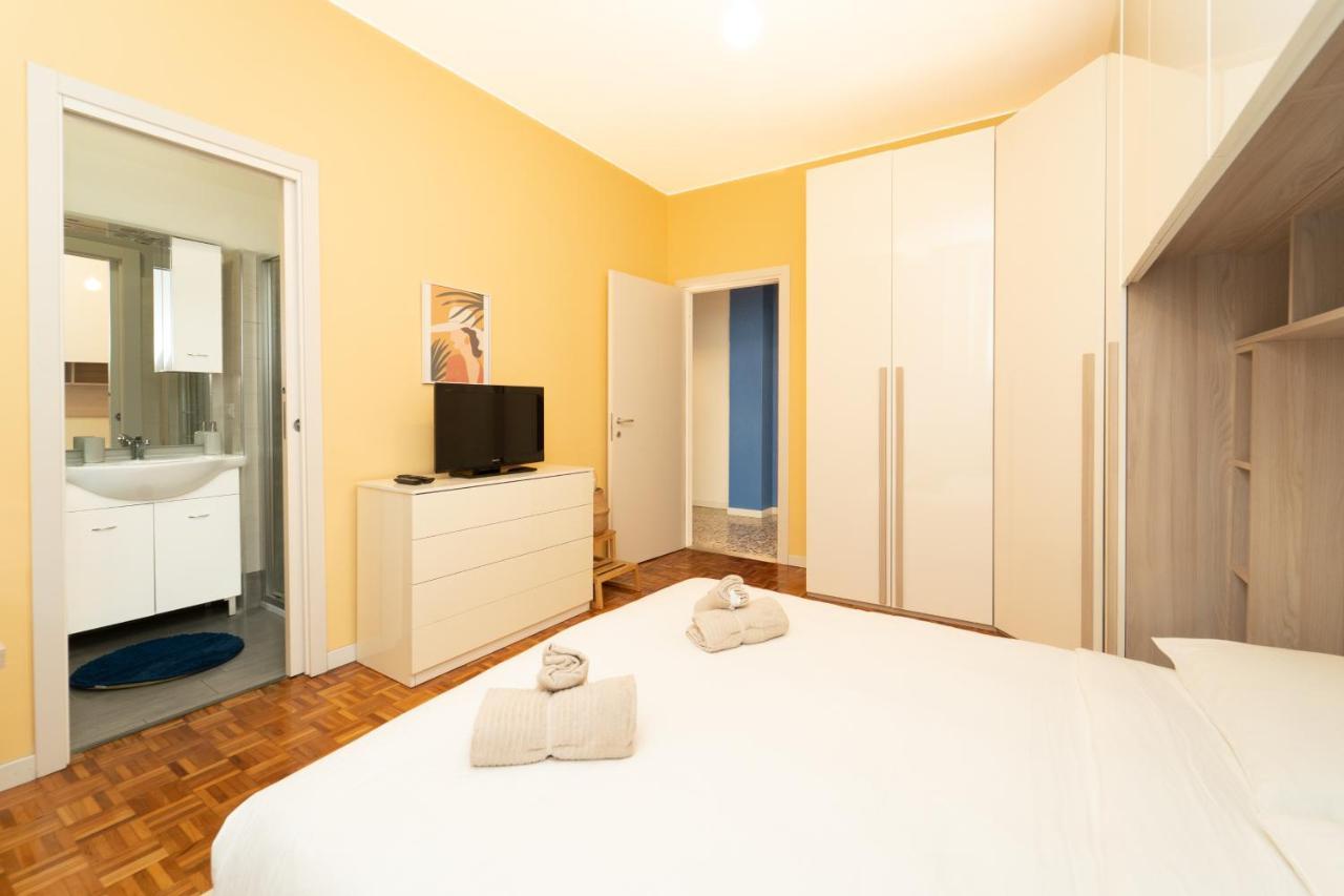 Trilocale Con Parcheggio Privato Apartamento Milán Exterior foto