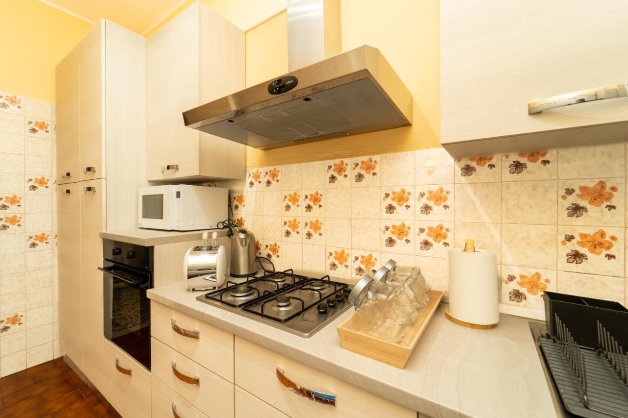 Trilocale Con Parcheggio Privato Apartamento Milán Exterior foto