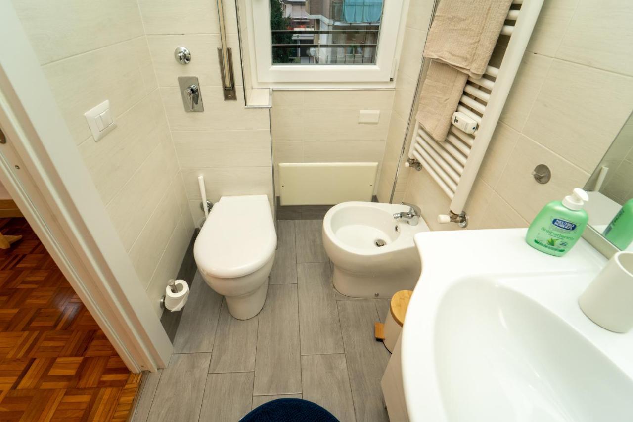 Trilocale Con Parcheggio Privato Apartamento Milán Exterior foto